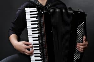 Read more about the article Best Accordion – Top 10 Button and Piano Accordions