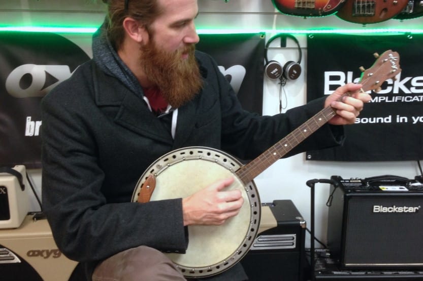 how to play the banjo
